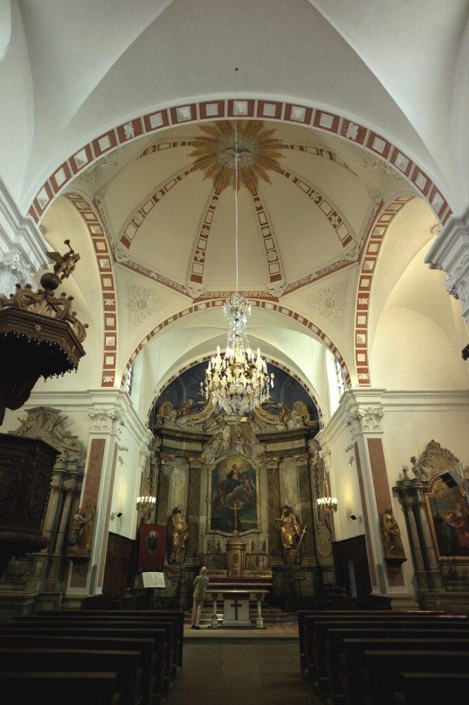 Histoire
Patrimoine
Architecture
Eglise
Restauration intérieure
Opération
Décors